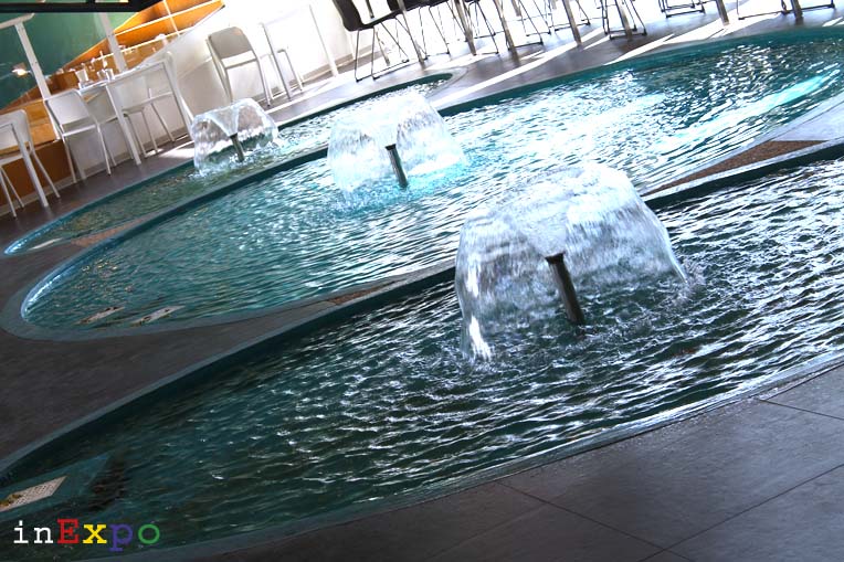 le piscine del ristorante iraniano in Expo