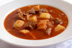 ricetta zuppa di gulash ungherese